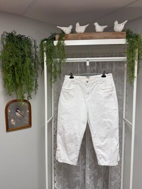 Ethyl White Cropped Effortless Capri Pants High Waist Mid-Rise Casual Summer - 8